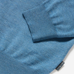 Closeup of Ribbed cuffs & hem