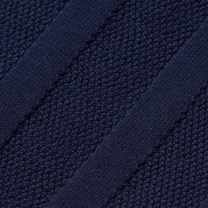 Closeup of Moss stitch with ribbed stripe