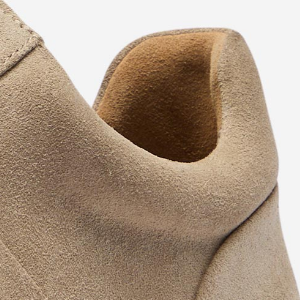 Closeup of Foam padded collar