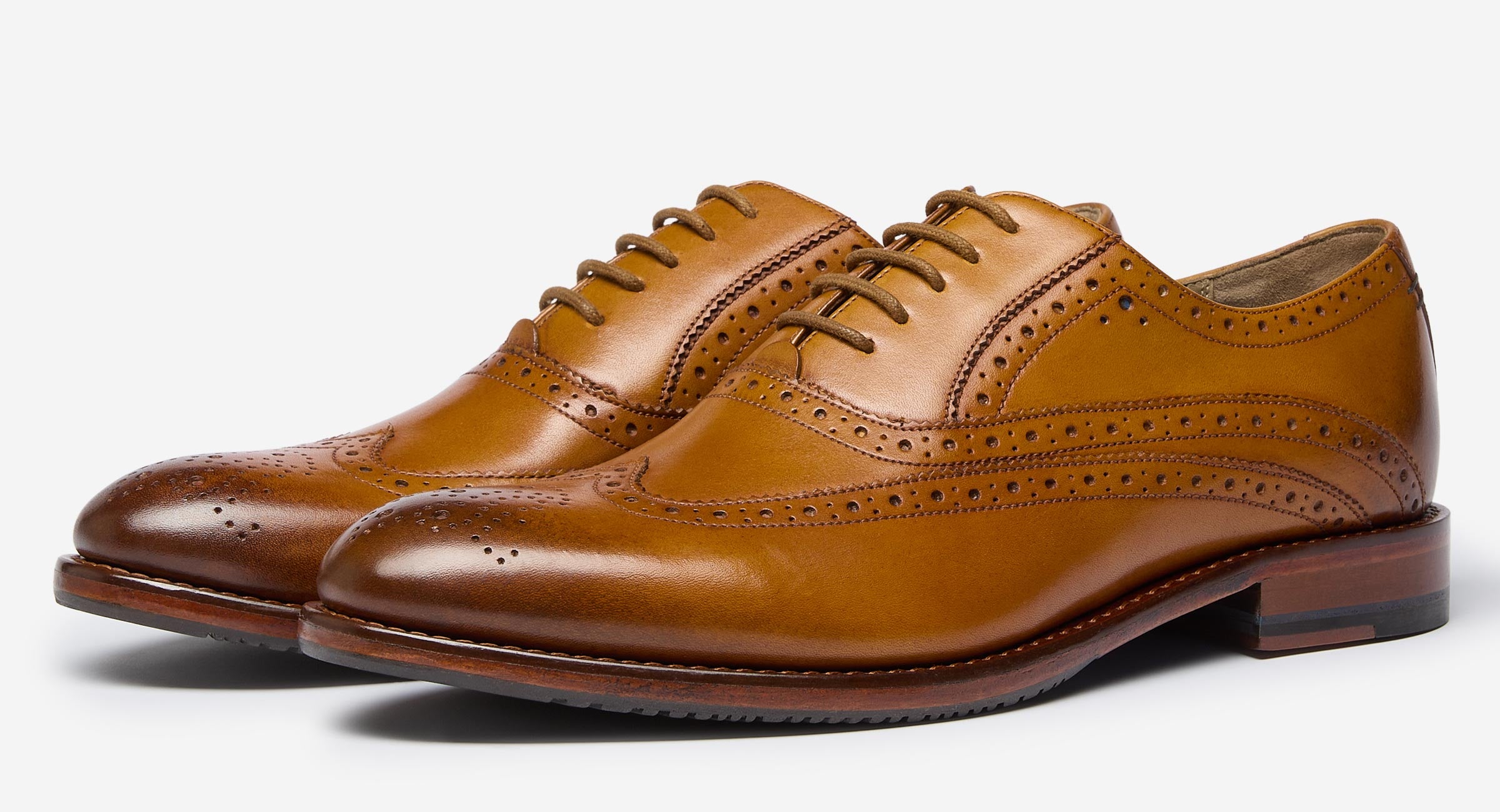 Light tan sale oxford shoes